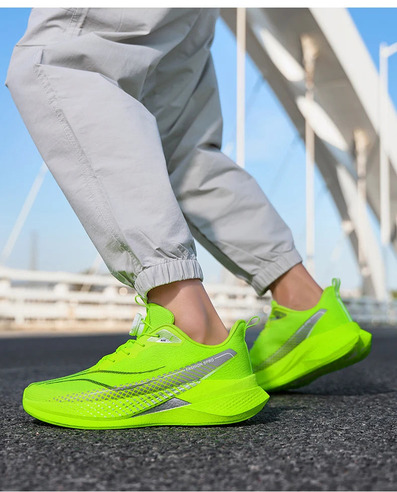 Carbon Plate Running Shoes Ultra Lightweight Soft Breathable Mesh Daily Training Sneakers Shock Absorbing for Men Women Jogging