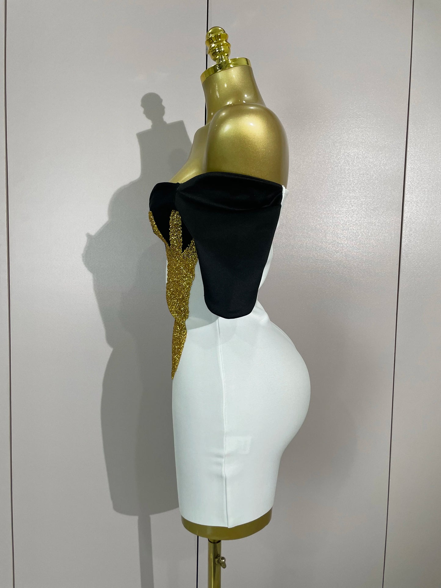 New Arrivals Sexy Shiny Golden Fine Diamonds White Bandage Mini Dress Women Celebrate Evening Prom Birthday Party Cocktail Dress