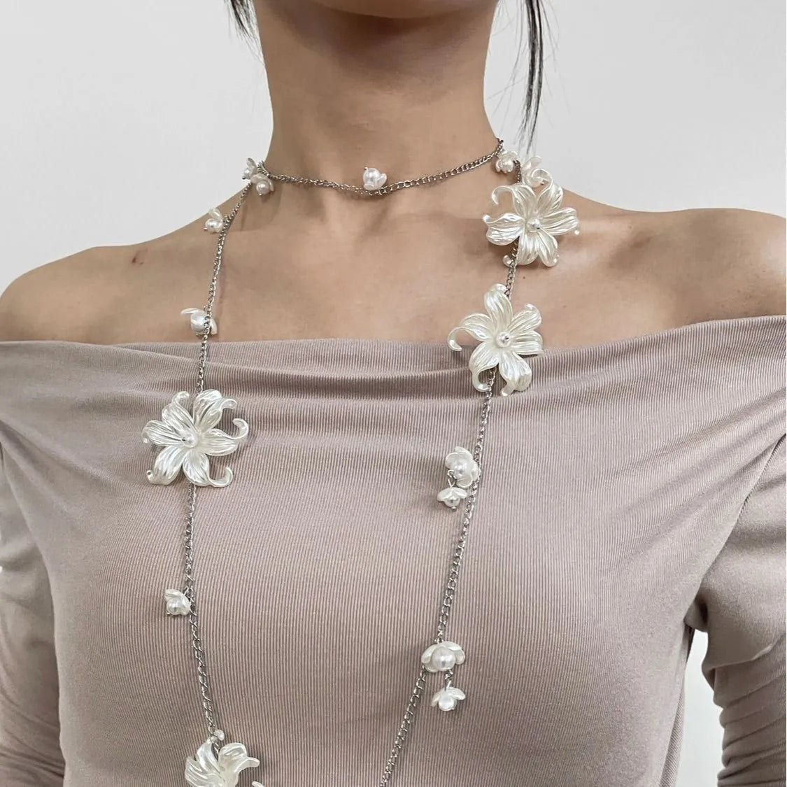 New Flower Pearl Tassel Necklace For Women Ladies Sexy Pearl Multi-Layer Body Chain Vintage Stacking Beaded Sweater Accessories