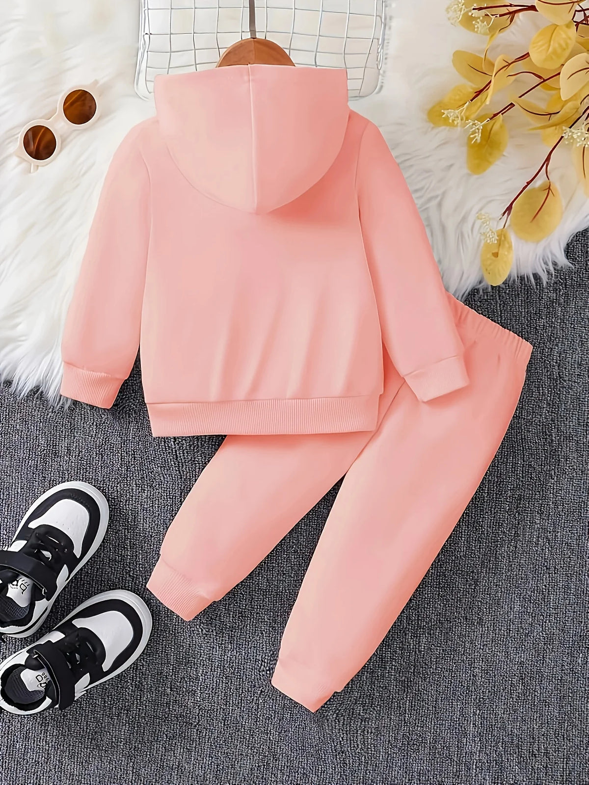 A two-piece set of cute cherry English printed fleece hoodie and pants for newborn girls in autumn and winter