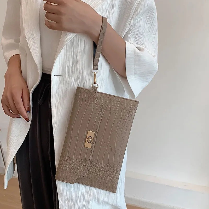 Fashion Luxury Handbags Women Bag PU Leather Clutch Ladies Evening Envelope Bag Female Day Clutches Purse Portable Wristlet Bag