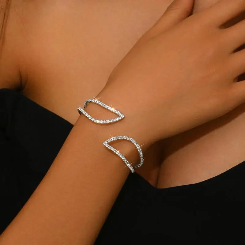 Hand Bracelet Jewelry - Fashionable Wristbands, Rhinestone Elastic Gemstone-set Bracelets, Open-ended Bracelets