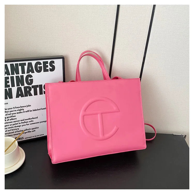 2026 Fashion Elegant Classic Paris Diaper Bag Unique Leisure Business Crossbody Purse for Women Daily Commute Work