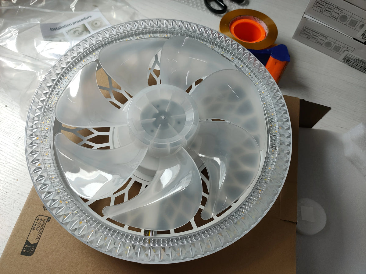 Modern Ceiling Fan With LED Light And Remote Control E27 Fan Lamp 4 Speed 360° Circulating Air For Kitchen Room Home Lighting