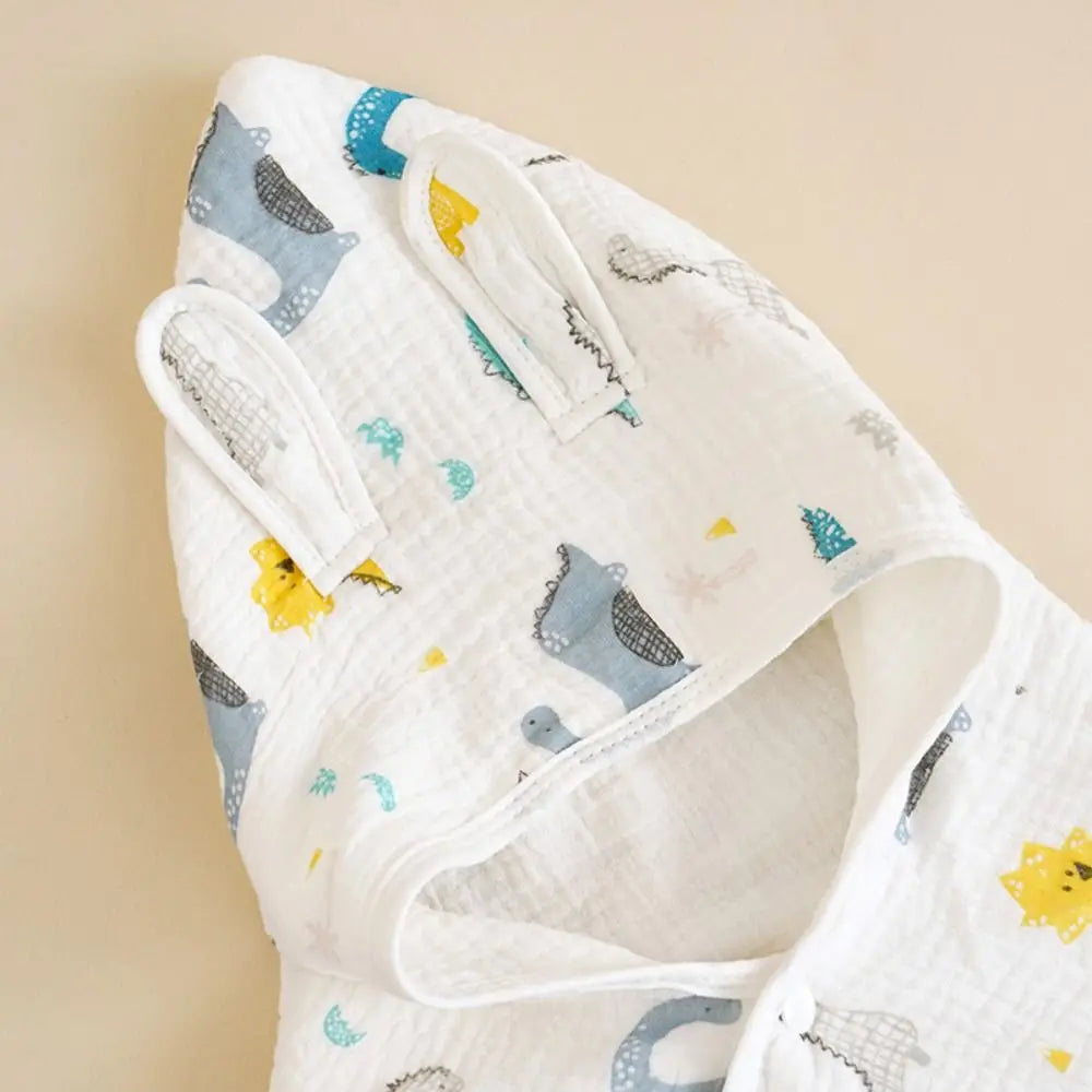 Warm Cartoon Printed Baby Gauze Bath Towel Four Layer Comfortable Hooded Bathrobe Soft Absorbent Infant Bathrobe Sleepwear