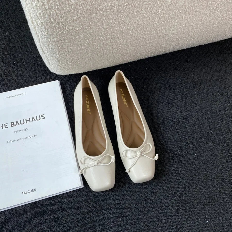 Gentle Fairy Style Flat Bottom Single Shoes Women's Spring 2025 New Butterfly Knot Square Head Silver Color Bean Shoes