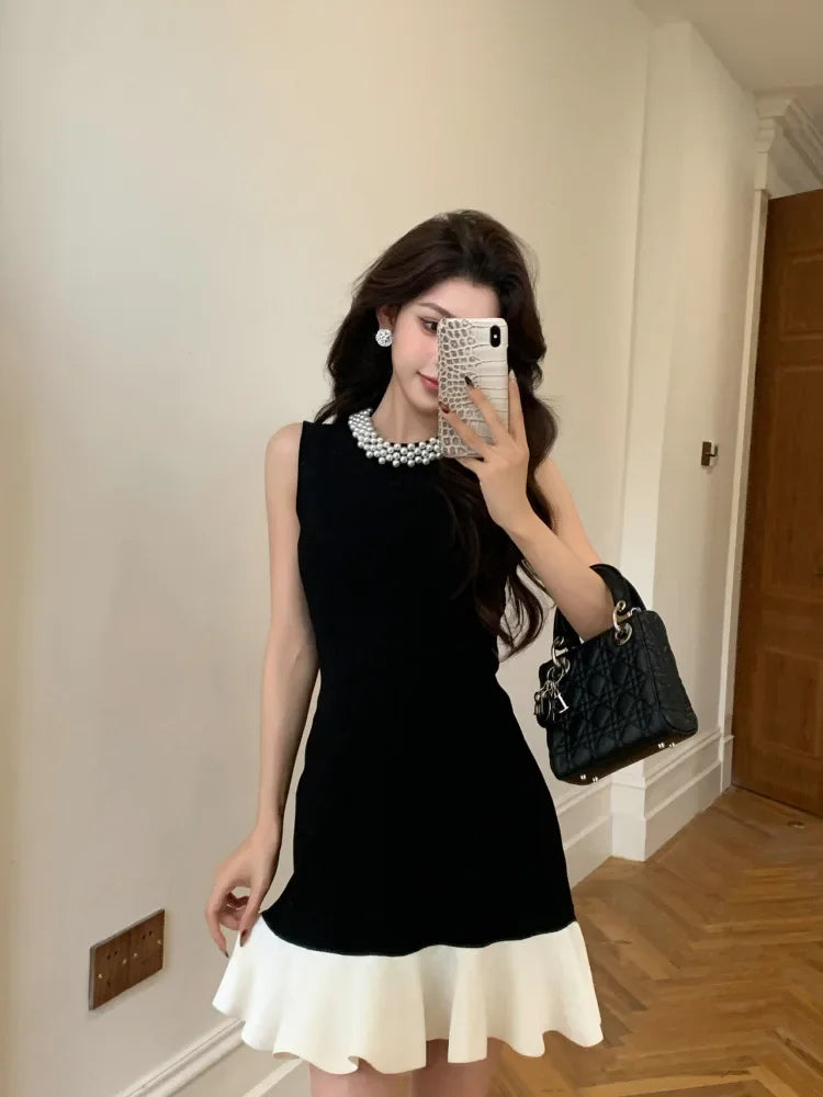Elegant Pearl Detail Knitted Ice Silk Sleeveless A- Line Dress French Style Summer Dress for Women with Lace Hem Empire Waist