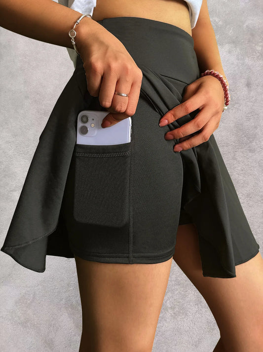 1-Piece Women's Ruffled Sports Tennis Shorts - 2-in-1 Athletic Shorts, Suitable for Running and Casual Sports, Black, Comfortable Fit, with Pockets