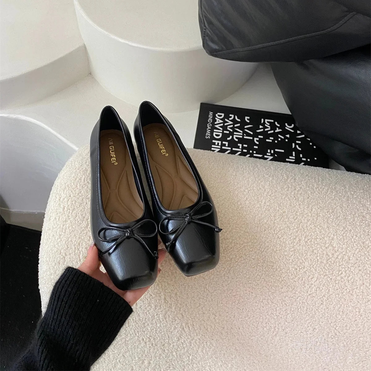 Gentle Fairy Style Flat Bottom Single Shoes Women's Spring 2025 New Butterfly Knot Square Head Silver Color Bean Shoes