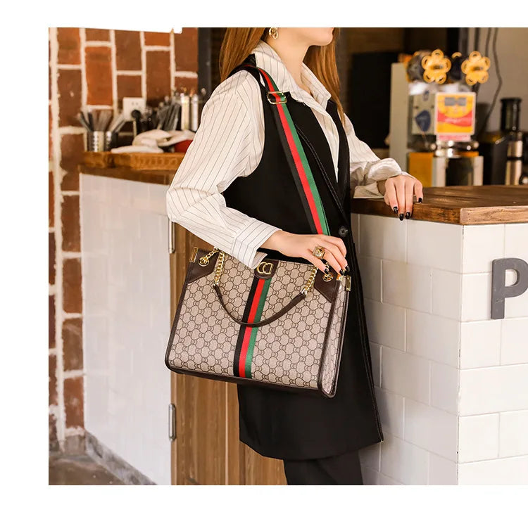 Fashionable Diaper Bag Trendy Crossbody Handbag For Business Women Elegant Leather Classic Designer Paris Style Large Capacity