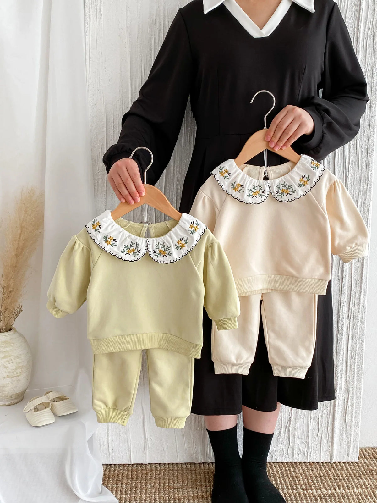 2025 Infant Toddler Fall Clothes Set: Girls' Stylish Two-Piece Pullover Sweatshirt and Pants Set for Baby Girls Outing