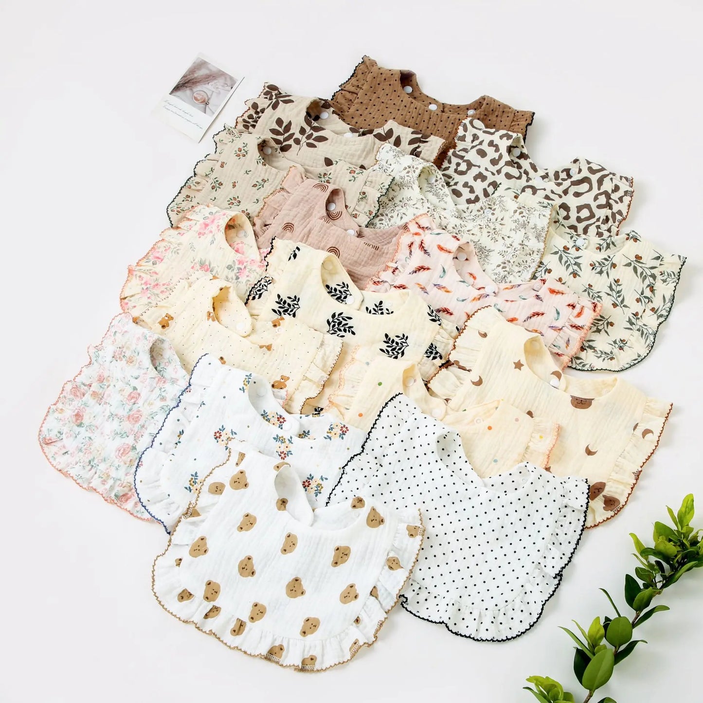 Newborn Baby Bibs Infant Burp Cloths Baby Stuff Feeding Drool Bandana Saliva Towel Toddler Ruffle Floral Bib Baby Accessories