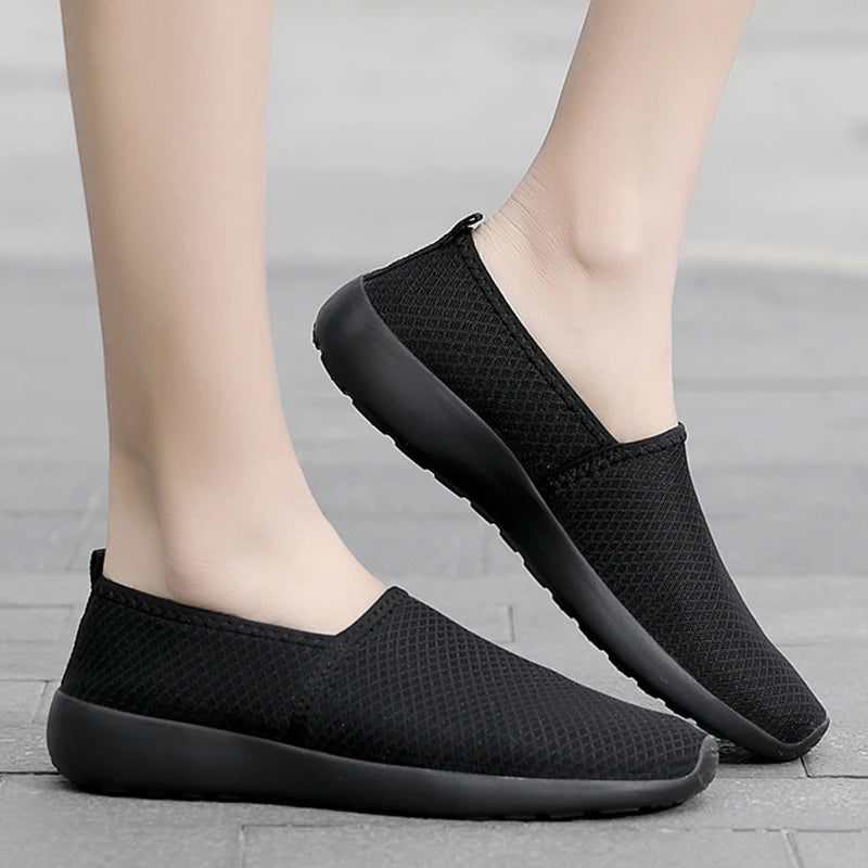 Breathable Women Running Shoes Lightweight Anti-slip Female Sports Shoes Outdoor Soft Loafers Women's Sneakers Fashion Tennis