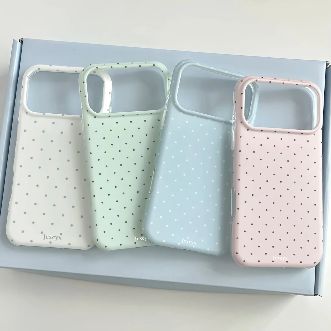 Cute polka dot contrasting phone case suitable for iPhone 17 16 15 14 13 12 11 Pro/Max/Plus anti drop and shockproof back cover