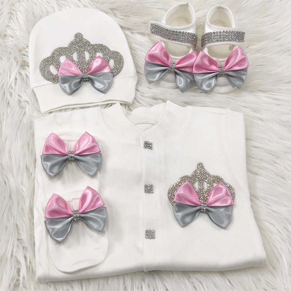 Dollbling Butterfly Jewelry Crown Gift Clothing Sets Welcome Home Lace Baby Rompers Mittens Bonnet Pajamas Outfit 4pcs Layette