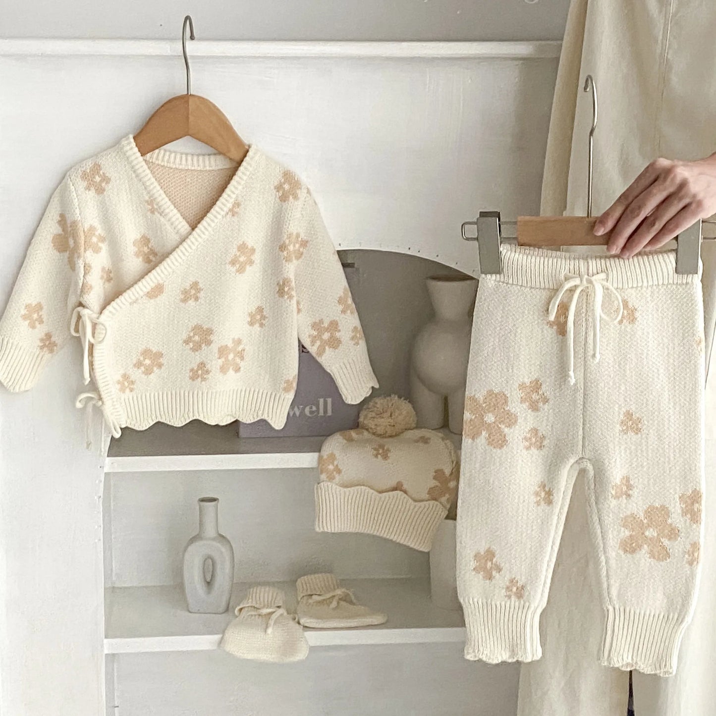 Baby Clothing 2025 Autumn Winter New Fashionable Casual Simple Sweet Floral Jacquard Coat Knitted Pants Hat Socks Kids Clothes
