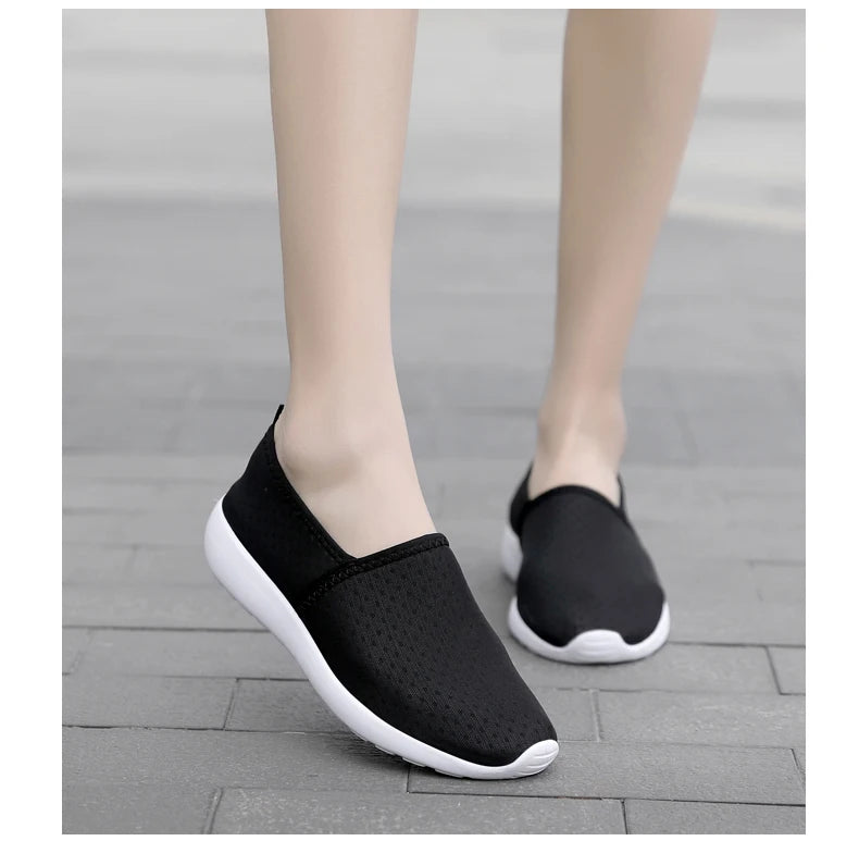Breathable Women Running Shoes Lightweight Anti-slip Female Sports Shoes Outdoor Soft Loafers Women's Sneakers Fashion Tennis