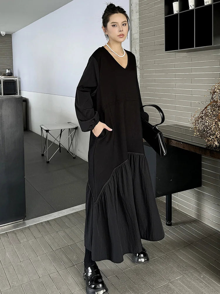 EAM Women Black Waist Drawstring Big Size Casual Midi Dress New V-Neck Long Sleeve Fashion Tide Spring Autumn 2026 1DJ3697
