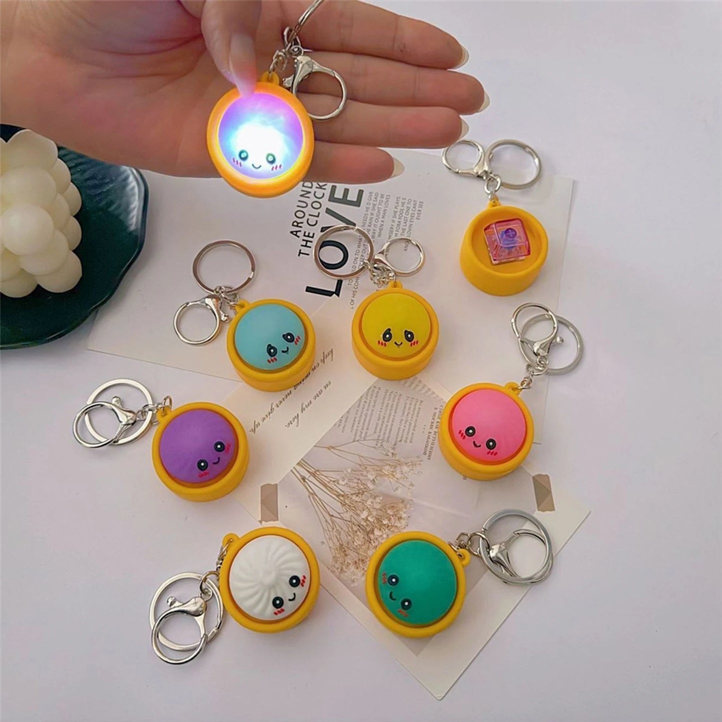 2026 Simulation Dumpling Keyboard Clicker Stress Relief Toy LED Glowing Cute Dumpling Keychain for GiftBags Pendant Party Favors