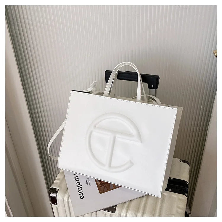 2026 Fashion Elegant Classic Paris Diaper Bag Unique Leisure Business Crossbody Purse for Women Daily Commute Work