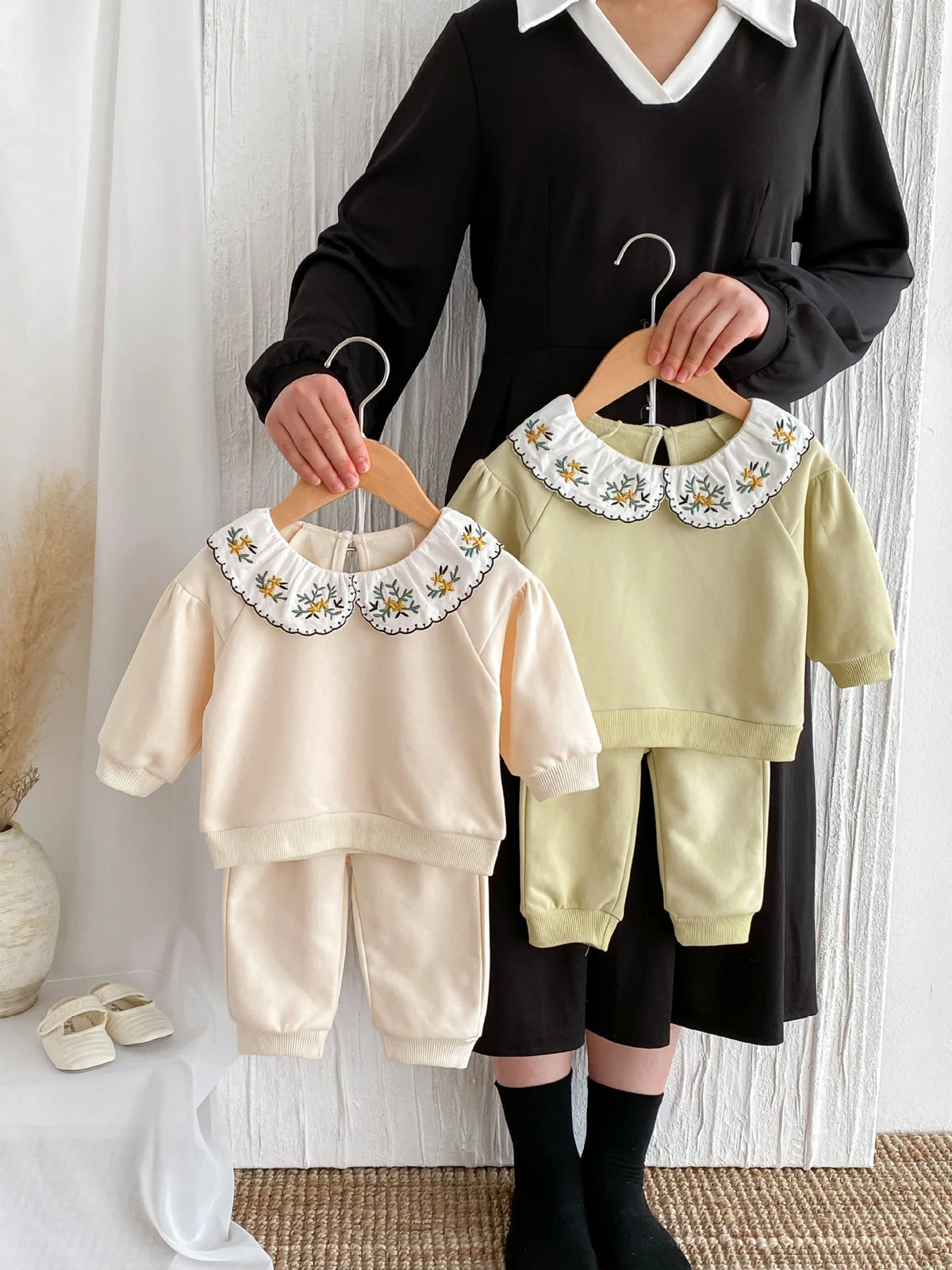 2025 Infant Toddler Fall Clothes Set: Girls' Stylish Two-Piece Pullover Sweatshirt and Pants Set for Baby Girls Outing