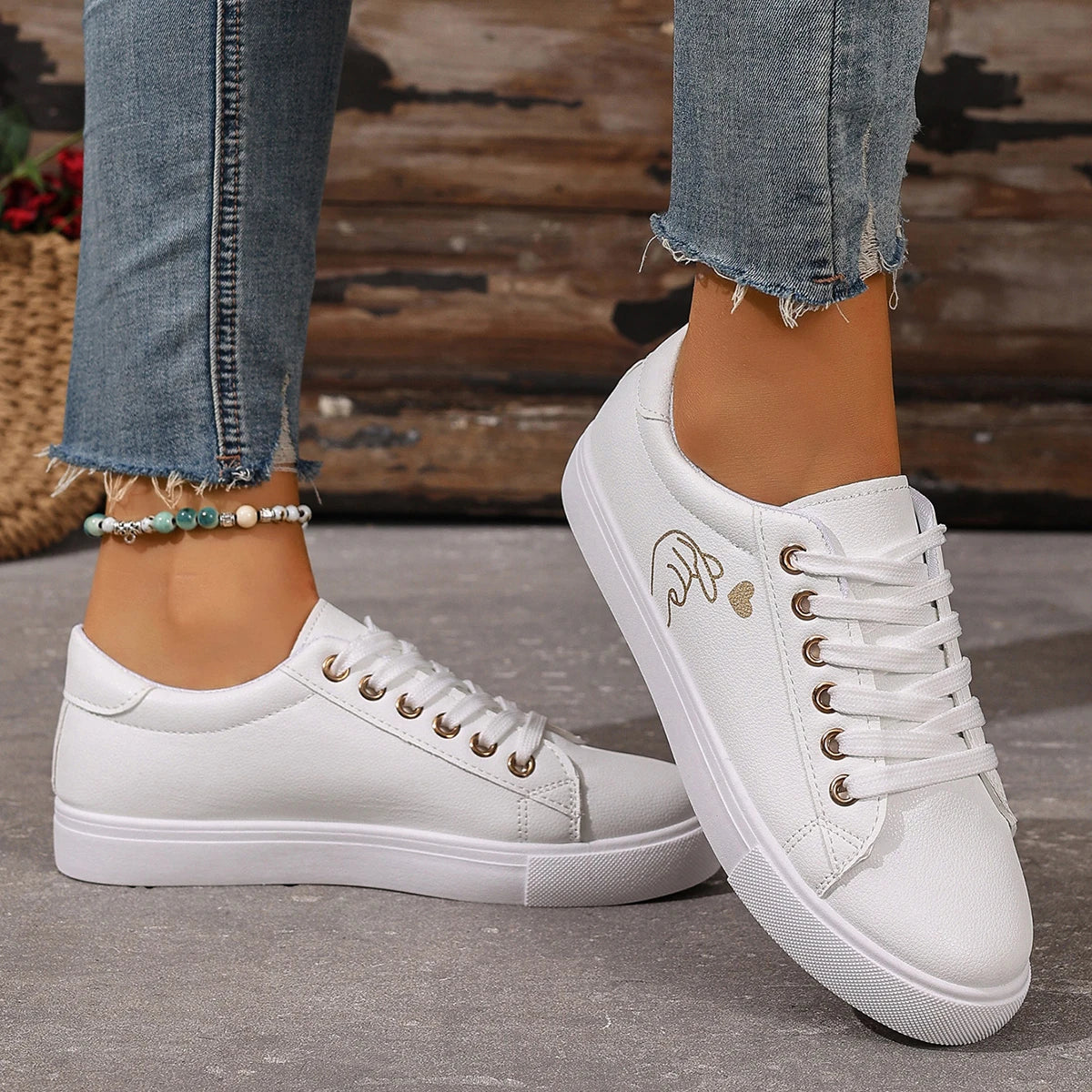 Fashion White Breathable Women Running Shoes New Spring Autumn Embroidered Flower Lace-Up Casual Sneakers Zapatos De Mujer