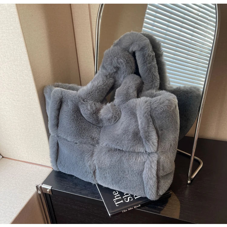 Luxury Faux Fur Women's Shoulder Bags Large Capacity Soft Plush Casual Tote Bags Winter Fashion Female Travel Purse Handbags