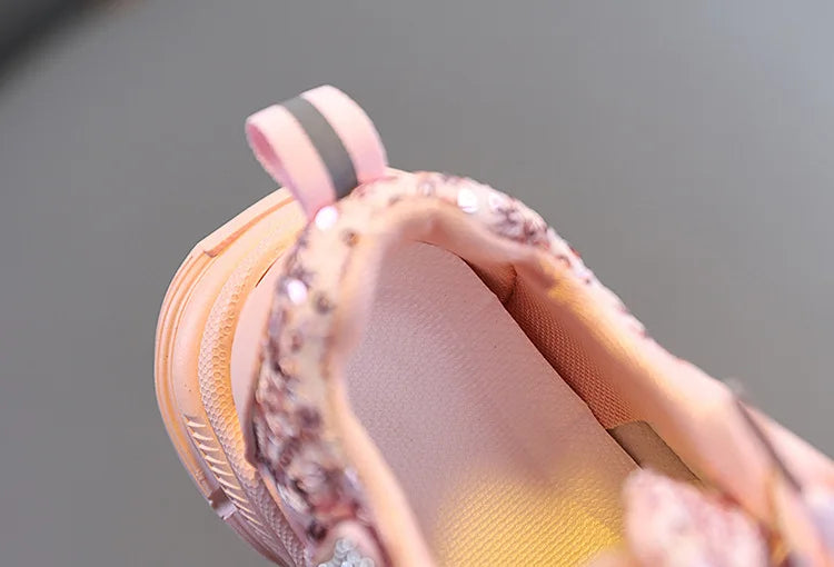Children Shoes 2026 New Spring Toddler Girls Sport Shoes Bling Bling Soft Sole Breathable Outdoor Tennis Fashion Kids Sneakers