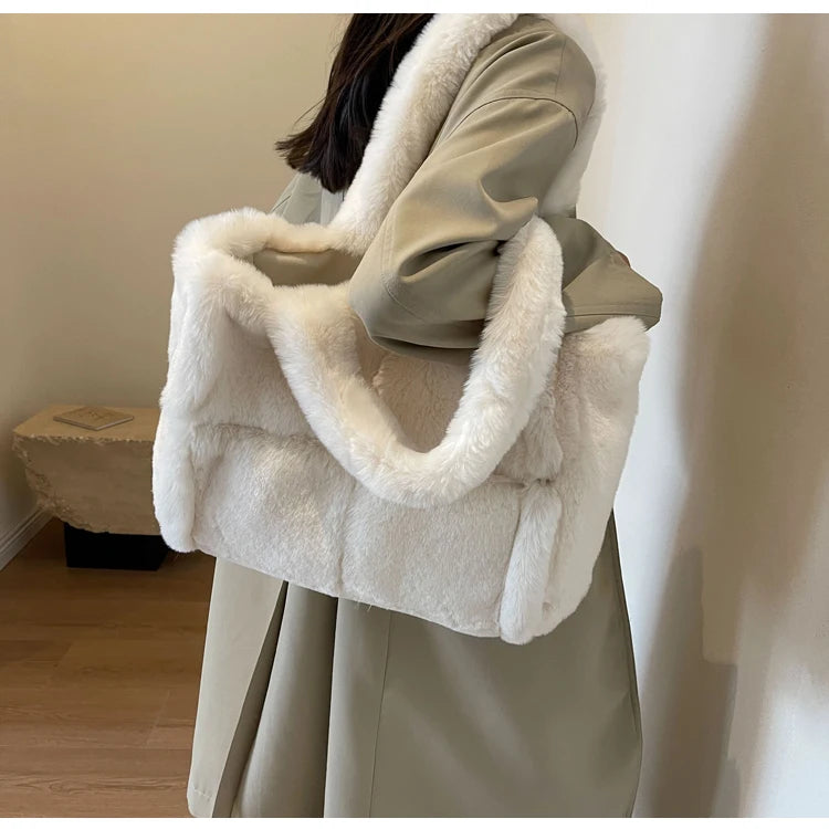 Luxury Faux Fur Women's Shoulder Bags Large Capacity Soft Plush Casual Tote Bags Winter Fashion Female Travel Purse Handbags