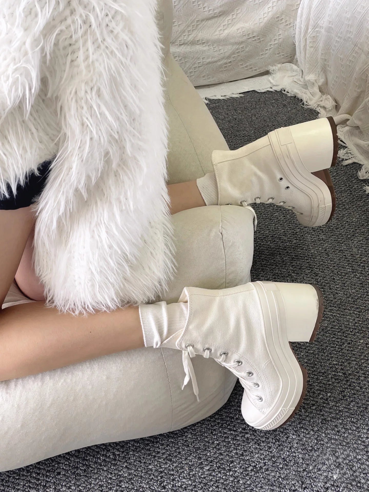 Women Platform Sneakers Designer Women Boots Fashion Outdoor Vulcanize Shoes Women High Top Canvas High Heels Plus Size 36-42