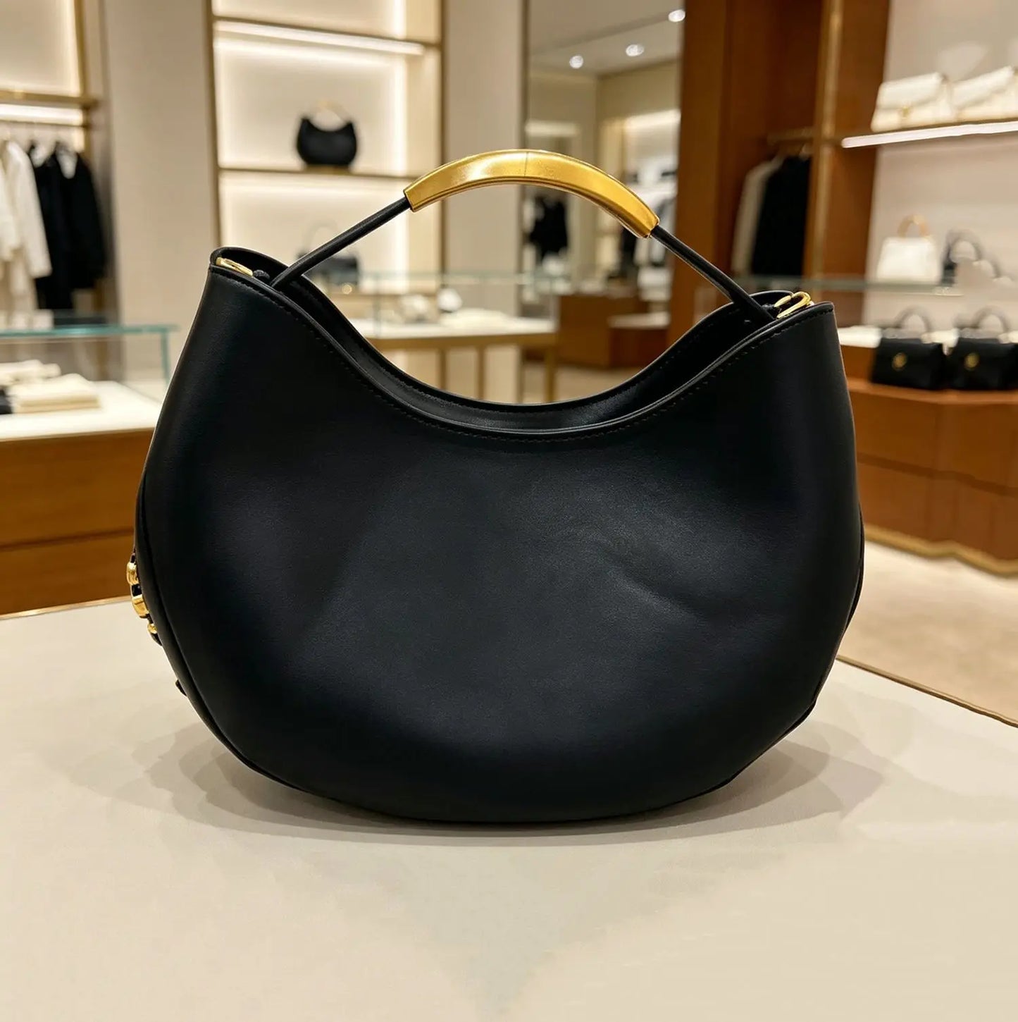 Vintage Designer Inspired Diaper Bag: Elegant Crossbody Handbag For Women With Luxury Look And Large Capacity Tote Function