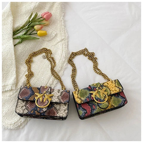 Light Luxury Elegant Retro Niche Heavy Work Design Crossbody Bag Stylish High End Purse for Women