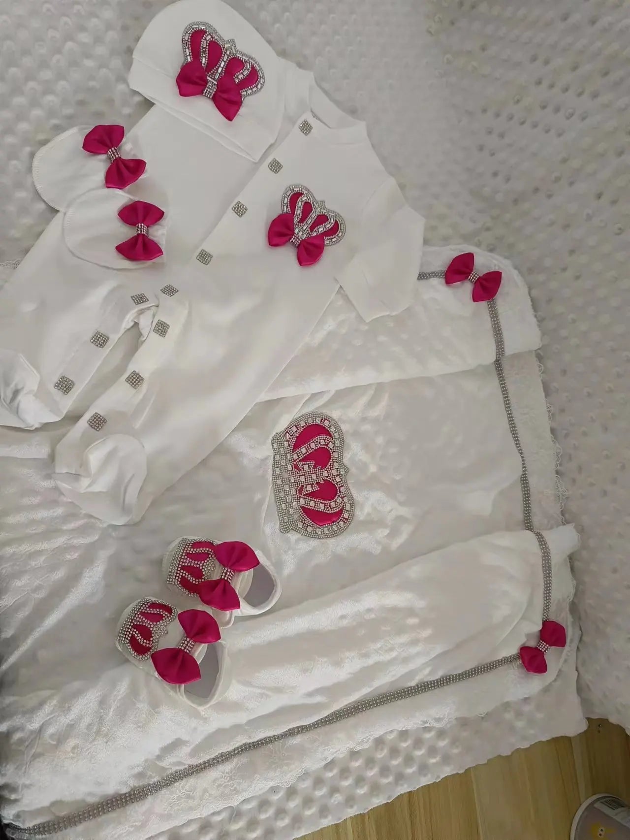 Newborn Baby Boy Outfits Set Kids Clothing Real Cotton Infant Care Products Body Suit Shirt Pants Mittens Receiving Blanket
