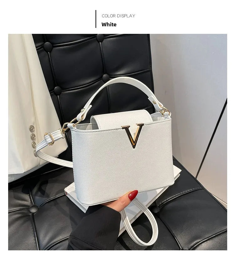 Luxury handbags for women 2026 New VLarge-capacity bucket bag for commuting, hand-held shoulder bag