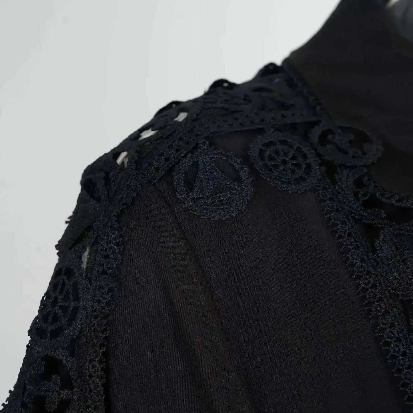 Luxury Long Maxi Dresses Shirt Women 2025 Summer Holiday Lace Embroidery Cotton Loose Big Size Hollow Out Wedding Dress White