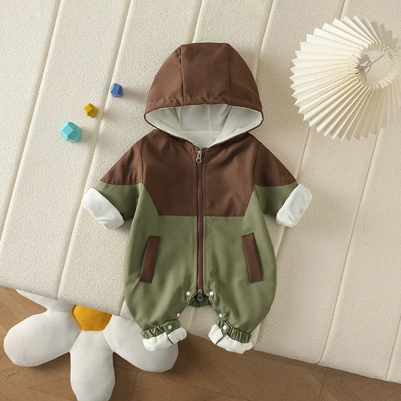 IYEAL Autumn and Winter New Baby Fleece Hoodie Splicing Color Korean Edition Coat for Baby Boys Handsome Stormtrooper jumpsuit