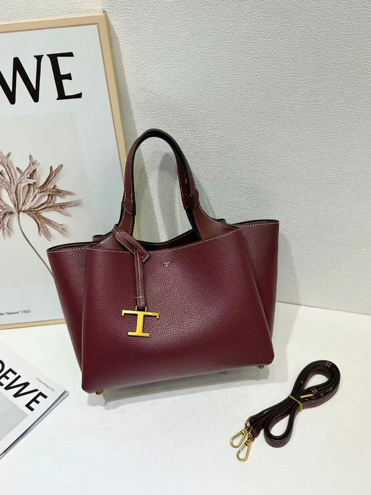 Fashionable Minimalist Diaper Bag: Elegant Crossbody Messenger Bag For Women With Luxury Designer Logo And Large Capacity