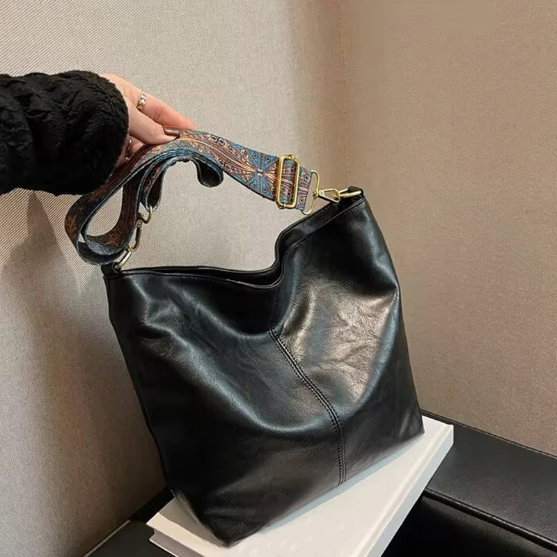 Fashion Minimalist Retro Leather Shoulder Tote, Trendy Printed Strap Design for Street Style and Weekend Outings